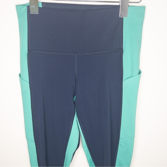 Athleta Yin 7/8 Tight Leggings - Picture 3 of 8